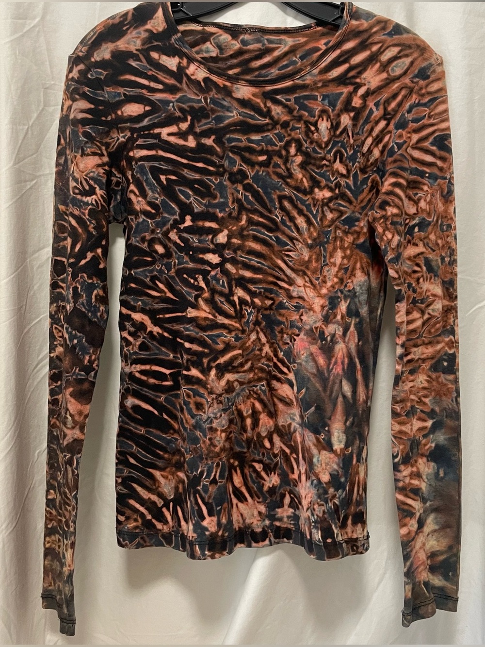 Long Sleeve Abstract Tie-Dye Top in Black and Brown